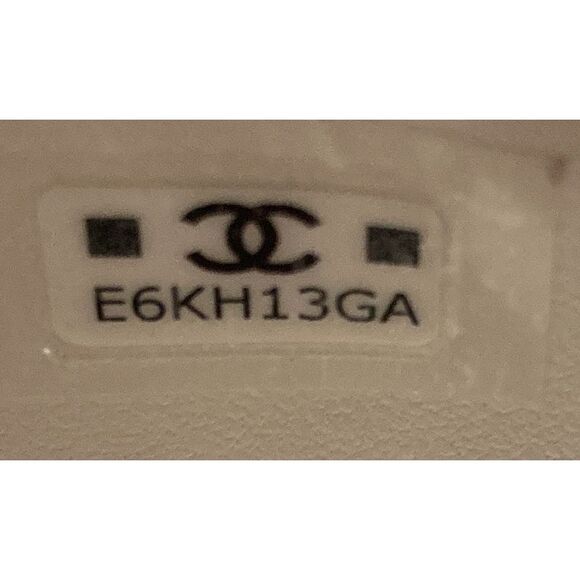 Chanel Kelly Top Handle Clutch with Chain Quilted Shiny Aged Calfskin White - Picture 6 of 6